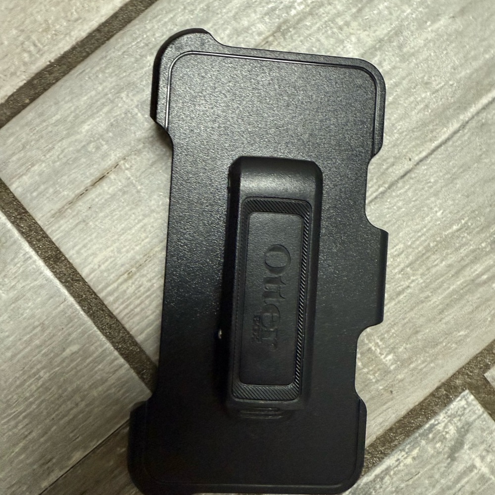 OtterBox Midnight Black Phone Clip